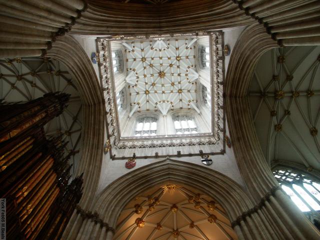 PICT5425-Central_tower_ceiling_in_mirror