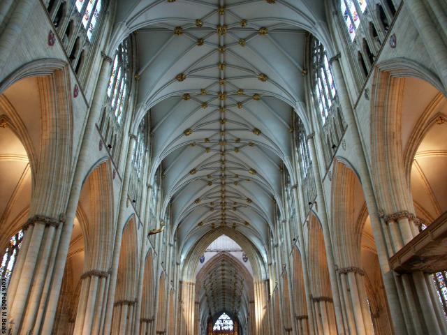 PICT5457-Nave_ceiling